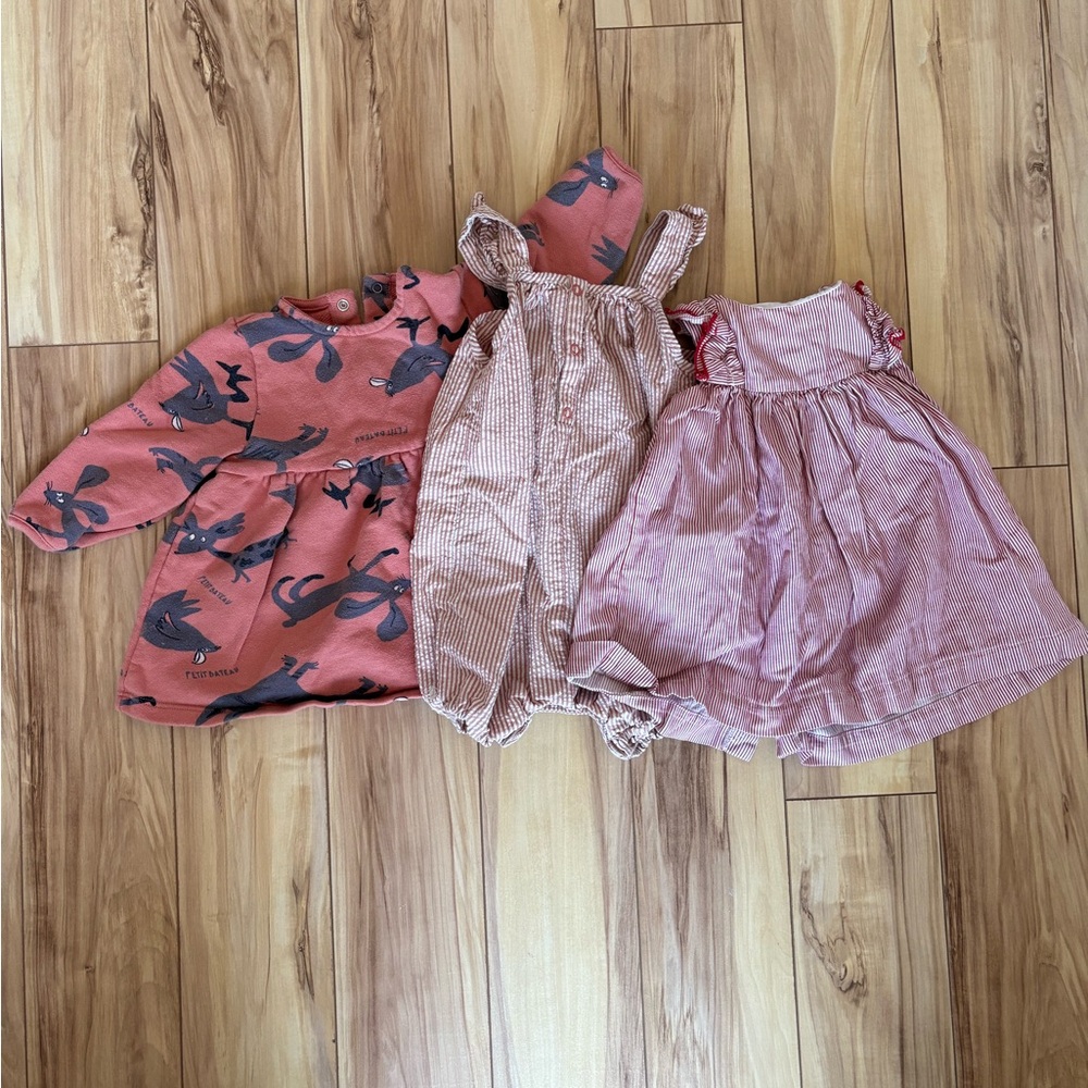 Petit Bateau Lot of dresses and romper (6-12m)
